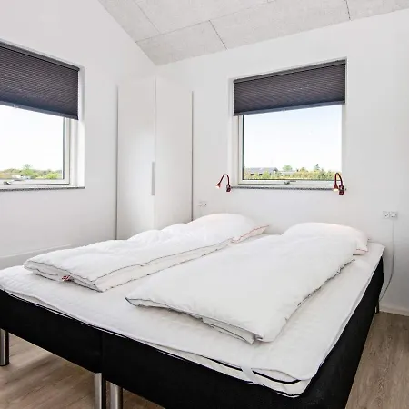 Hotel 8 Person In 3*